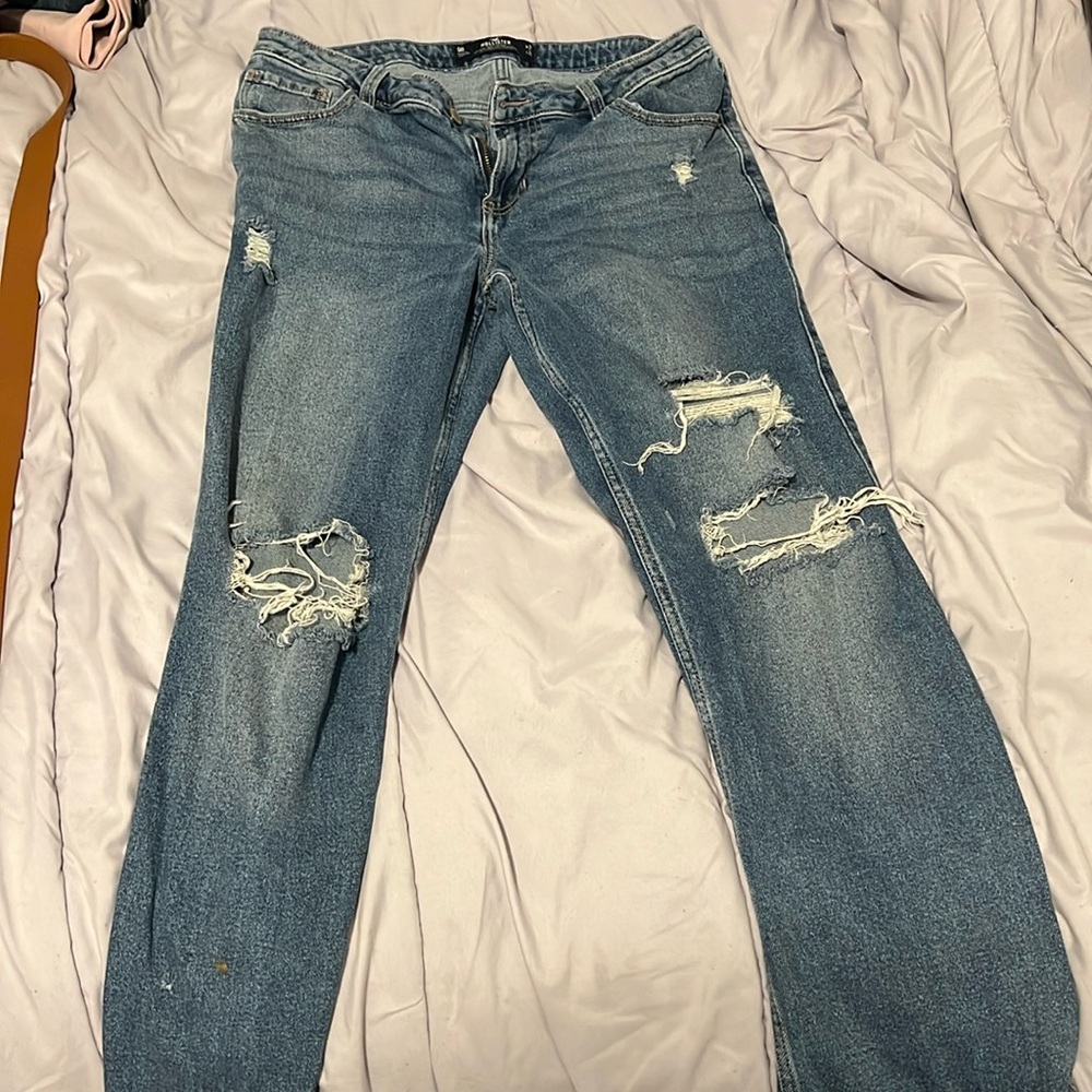Size 9 regular hollister jeans distressed waist 29 length 31